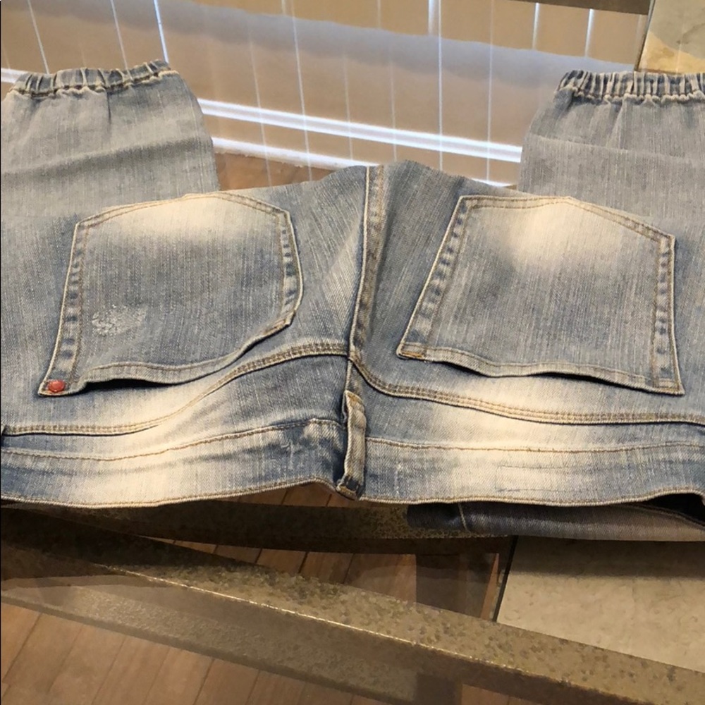 Jeans - Picture 2 of 3